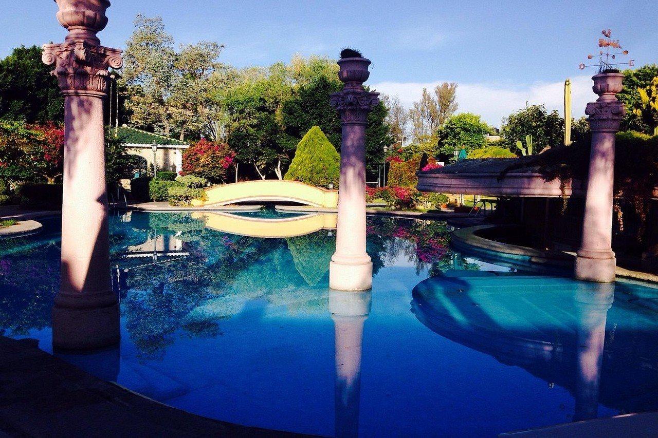 グラン ホテル アシエンダ デ ラ ノリア アグアスカリエンテス エクステリア 写真 The pool at the center of the resort