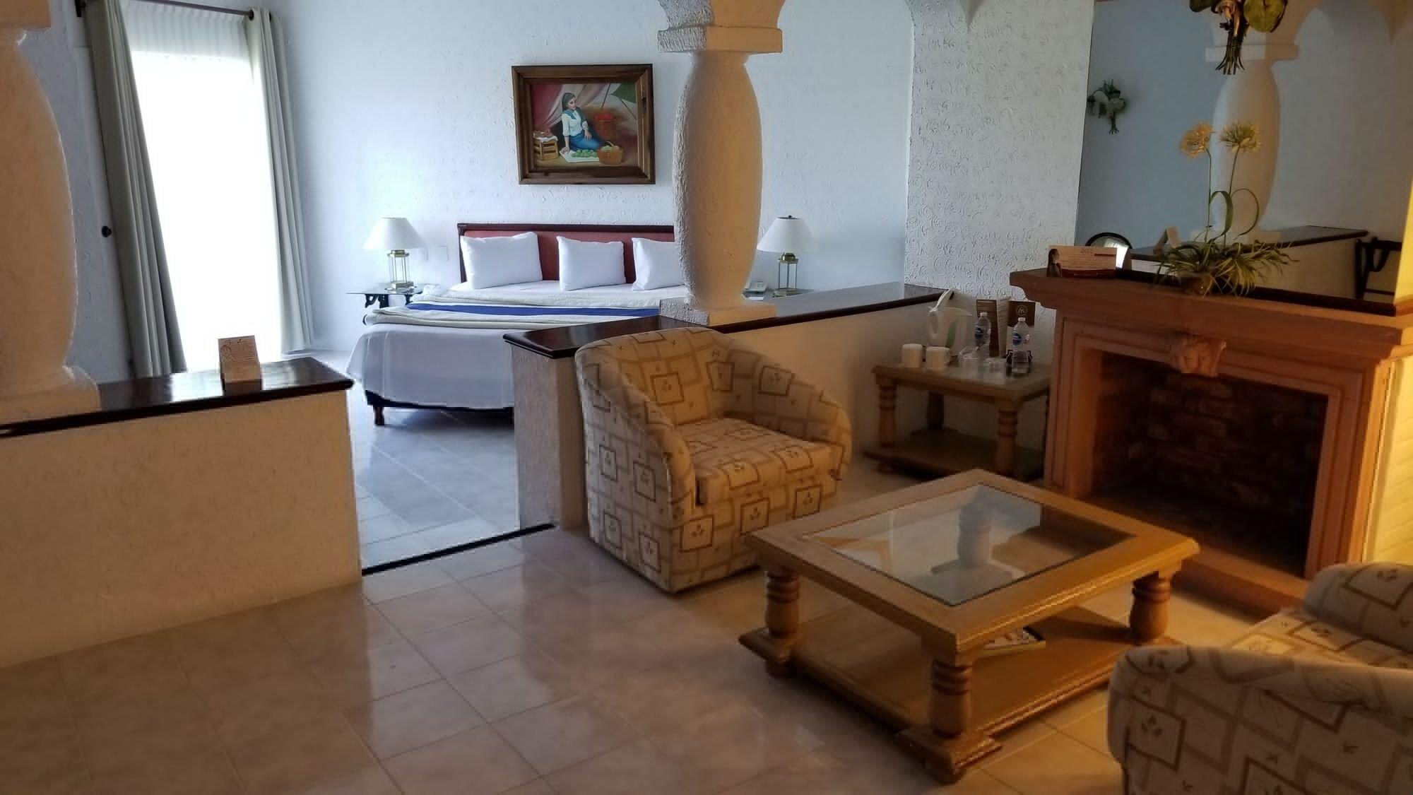 グラン ホテル アシエンダ デ ラ ノリア アグアスカリエンテス エクステリア 写真 A suite at the hotel